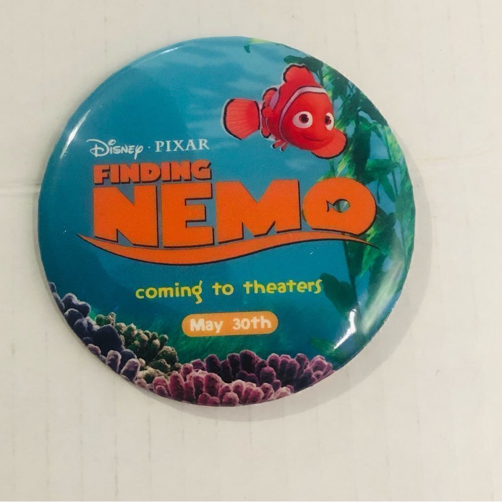 Disney Pixar Finding Nemo DVD advertising pin on button‎